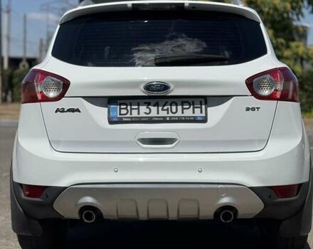 Белый Форд Куга, объемом двигателя 2.5 л и пробегом 136 тыс. км за 10500 $, фото 4 на Automoto.ua