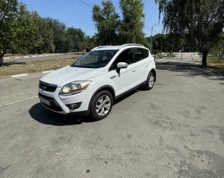 Белый Форд Куга, объемом двигателя 2 л и пробегом 300 тыс. км за 8900 $, фото 1 на Automoto.ua