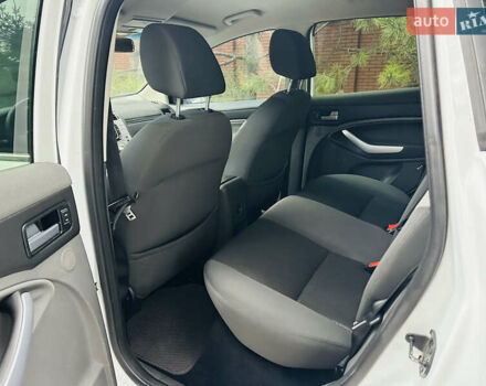 Белый Форд Куга, объемом двигателя 2 л и пробегом 117 тыс. км за 12350 $, фото 10 на Automoto.ua