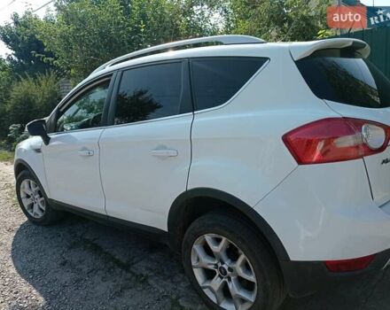 Білий Форд Куга, об'ємом двигуна 2 л та пробігом 270 тис. км за 10200 $, фото 1 на Automoto.ua