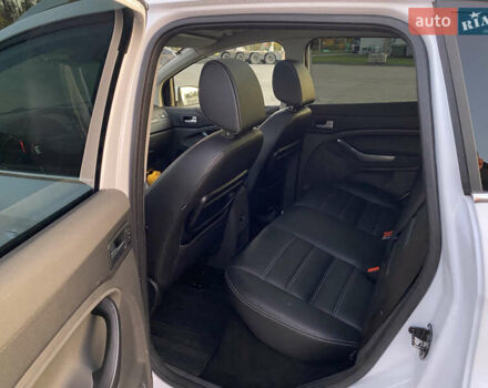 Форд Куга 2011 в Радивилове на Automoto.ua Белый Форд Куга, объемом двигателя 2 л и пробегом 257 тыс. км за 9950 $, фото 40 на Automoto.ua