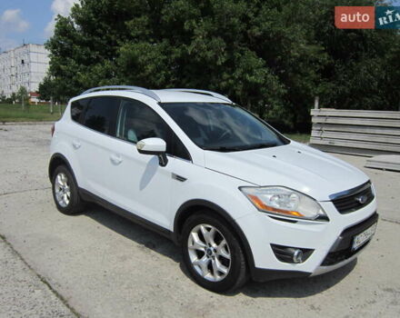 Белый Форд Куга, объемом двигателя 2 л и пробегом 194 тыс. км за 9750 $, фото 2 на Automoto.ua