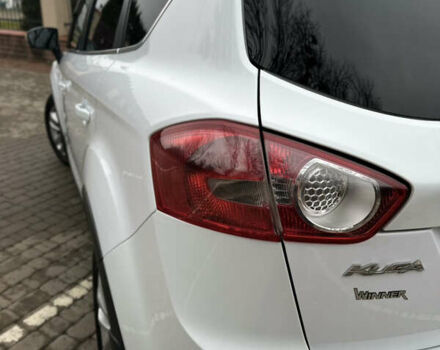 Білий Форд Куга, об'ємом двигуна 2 л та пробігом 174 тис. км за 10500 $, фото 7 на Automoto.ua