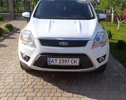 Белый Форд Куга, объемом двигателя 2 л и пробегом 145 тыс. км за 13000 $, фото 3 на Automoto.ua