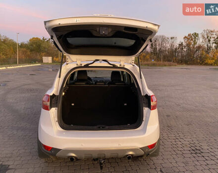 Форд Куга 2011 в Радивилове на Automoto.ua Белый Форд Куга, объемом двигателя 2 л и пробегом 257 тыс. км за 9950 $, фото 45 на Automoto.ua