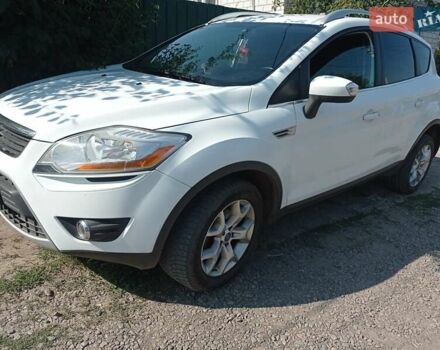 Білий Форд Куга, об'ємом двигуна 2 л та пробігом 270 тис. км за 10200 $, фото 2 на Automoto.ua