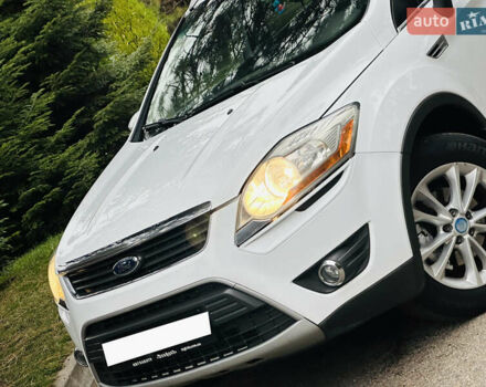 Белый Форд Куга, объемом двигателя 2 л и пробегом 117 тыс. км за 12350 $, фото 25 на Automoto.ua