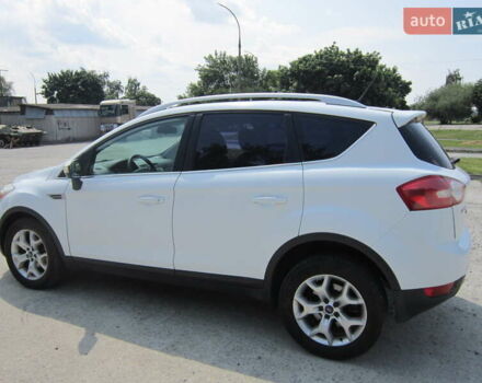 Белый Форд Куга, объемом двигателя 2 л и пробегом 194 тыс. км за 9750 $, фото 4 на Automoto.ua