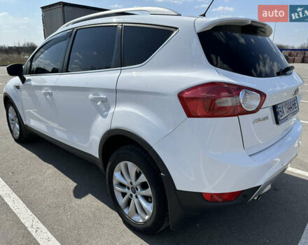Білий Форд Куга, об'ємом двигуна 2 л та пробігом 195 тис. км за 11000 $, фото 5 на Automoto.ua