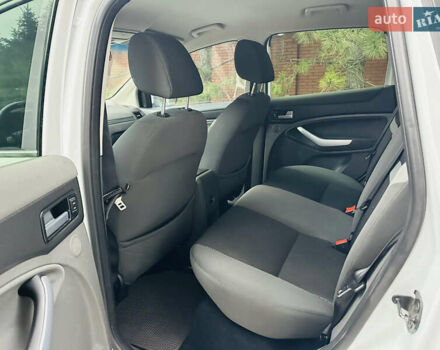 Белый Форд Куга, объемом двигателя 2 л и пробегом 117 тыс. км за 12350 $, фото 16 на Automoto.ua