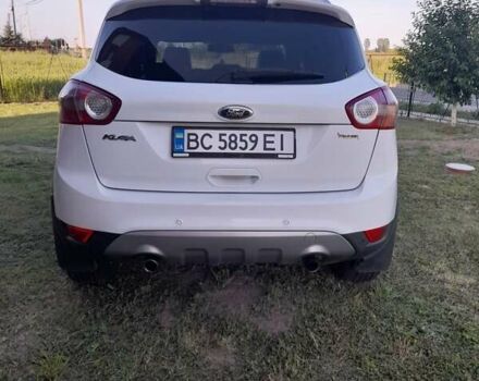 Белый Форд Куга, объемом двигателя 2 л и пробегом 165 тыс. км за 10900 $, фото 5 на Automoto.ua