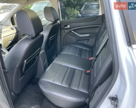 Форд Куга 2011 в Львове на Automoto.ua Белый Форд Куга, объемом двигателя 0 л и пробегом 158 тыс. км за 9300 $, фото 5 на Automoto.ua