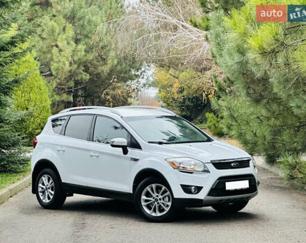 Белый Форд Куга, объемом двигателя 2 л и пробегом 117 тыс. км за 12350 $, фото 30 на Automoto.ua