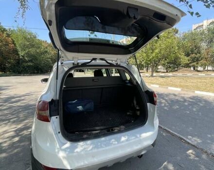 Белый Форд Куга, объемом двигателя 2 л и пробегом 300 тыс. км за 8900 $, фото 10 на Automoto.ua