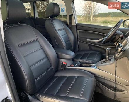 Форд Куга 2011 в Радивилове на Automoto.ua Белый Форд Куга, объемом двигателя 2 л и пробегом 257 тыс. км за 9950 $, фото 32 на Automoto.ua