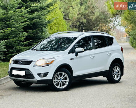 Белый Форд Куга, объемом двигателя 2 л и пробегом 117 тыс. км за 12350 $, фото 22 на Automoto.ua