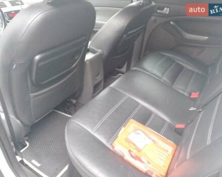 Белый Форд Куга, объемом двигателя 2.5 л и пробегом 205 тыс. км за 10499 $, фото 7 на Automoto.ua