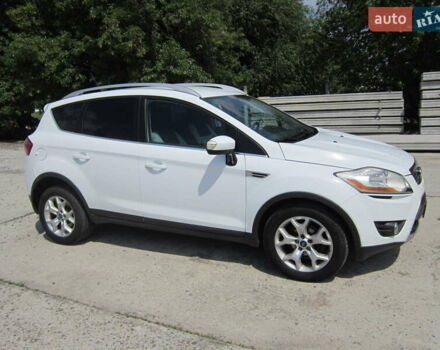 Белый Форд Куга, объемом двигателя 2 л и пробегом 194 тыс. км за 9750 $, фото 9 на Automoto.ua