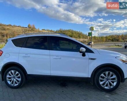 Форд Куга 2011 в Виноградове на Automoto.ua Белый Форд Куга, объемом двигателя 2.52 л и пробегом 208 тыс. км за 10200 $, фото 6 на Automoto.ua