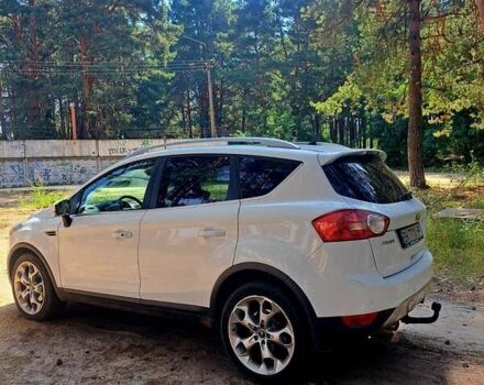 Белый Форд Куга, объемом двигателя 2 л и пробегом 210 тыс. км за 11000 $, фото 8 на Automoto.ua
