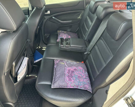 Белый Форд Куга, объемом двигателя 2 л и пробегом 195 тыс. км за 12000 $, фото 13 на Automoto.ua