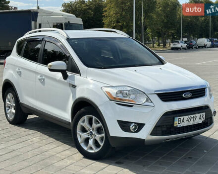 Белый Форд Куга, объемом двигателя 2.5 л и пробегом 76 тыс. км за 12500 $, фото 8 на Automoto.ua