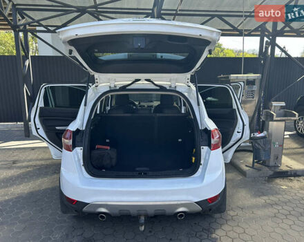 Белый Форд Куга, объемом двигателя 2.52 л и пробегом 183 тыс. км за 9700 $, фото 8 на Automoto.ua