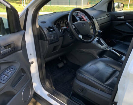 Білий Форд Куга, об'ємом двигуна 2 л та пробігом 200 тис. км за 12500 $, фото 2 на Automoto.ua