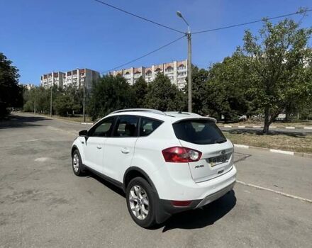 Белый Форд Куга, объемом двигателя 2 л и пробегом 300 тыс. км за 8900 $, фото 6 на Automoto.ua