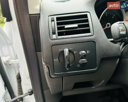 Белый Форд Куга, объемом двигателя 2 л и пробегом 117 тыс. км за 12350 $, фото 12 на Automoto.ua