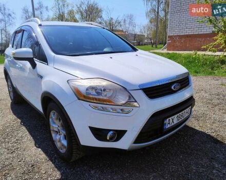 Білий Форд Куга, об'ємом двигуна 2 л та пробігом 173 тис. км за 9000 $, фото 2 на Automoto.ua