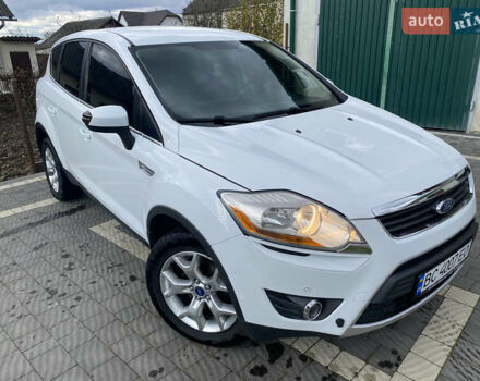 Форд Куга 2011 в Стрые на Automoto.ua Белый Форд Куга, объемом двигателя 2 л и пробегом 282 тыс. км за 11300 $, фото 1 на Automoto.ua