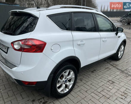 Белый Форд Куга, объемом двигателя 2 л и пробегом 145 тыс. км за 10599 $, фото 4 на Automoto.ua