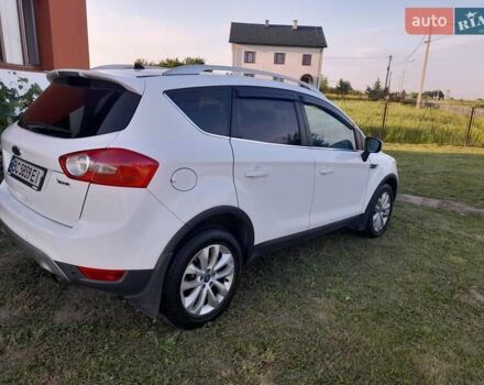 Белый Форд Куга, объемом двигателя 2 л и пробегом 165 тыс. км за 10900 $, фото 2 на Automoto.ua