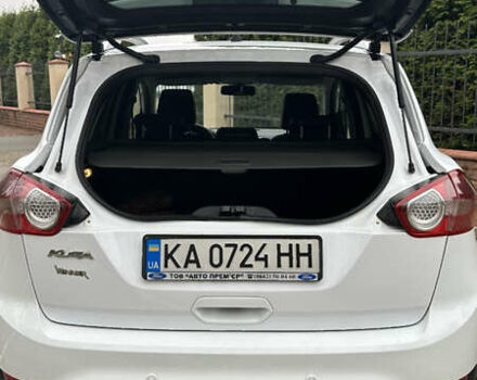 Білий Форд Куга, об'ємом двигуна 2 л та пробігом 174 тис. км за 10500 $, фото 15 на Automoto.ua