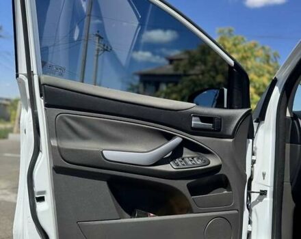 Белый Форд Куга, объемом двигателя 2.5 л и пробегом 136 тыс. км за 10500 $, фото 11 на Automoto.ua