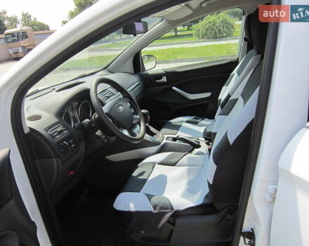 Белый Форд Куга, объемом двигателя 2 л и пробегом 194 тыс. км за 9750 $, фото 24 на Automoto.ua