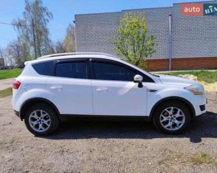 Білий Форд Куга, об'ємом двигуна 2 л та пробігом 173 тис. км за 9000 $, фото 4 на Automoto.ua
