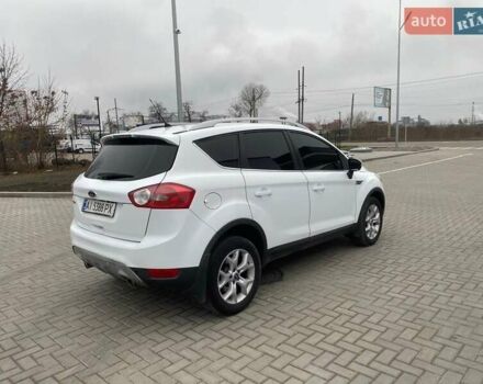 Белый Форд Куга, объемом двигателя 2.5 л и пробегом 220 тыс. км за 10500 $, фото 7 на Automoto.ua