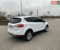 Белый Форд Куга, объемом двигателя 2.5 л и пробегом 220 тыс. км за 10500 $, фото 7 на Automoto.ua