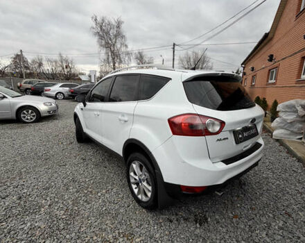 Белый Форд Куга, объемом двигателя 2.52 л и пробегом 225 тыс. км за 11300 $, фото 6 на Automoto.ua