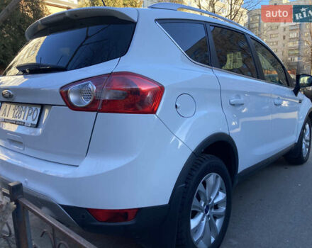 Білий Форд Куга, об'ємом двигуна 2 л та пробігом 107 тис. км за 13000 $, фото 7 на Automoto.ua