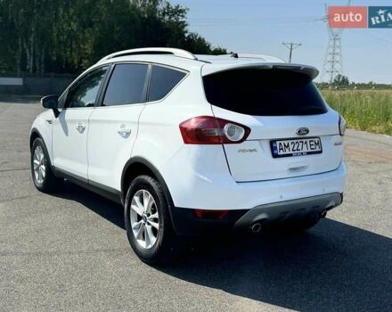Белый Форд Куга, объемом двигателя 2 л и пробегом 280 тыс. км за 11150 $, фото 5 на Automoto.ua