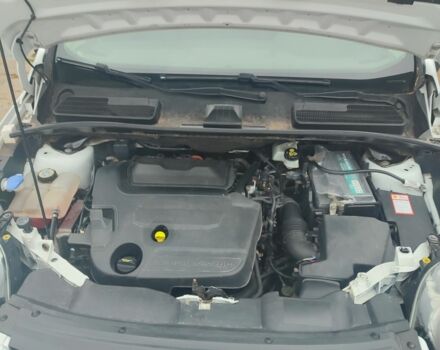 Білий Форд Куга, об'ємом двигуна 2 л та пробігом 217 тис. км за 11000 $, фото 20 на Automoto.ua