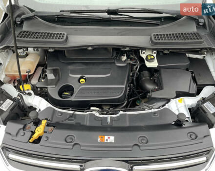 Белый Форд Куга, объемом двигателя 2 л и пробегом 182 тыс. км за 12400 $, фото 25 на Automoto.ua