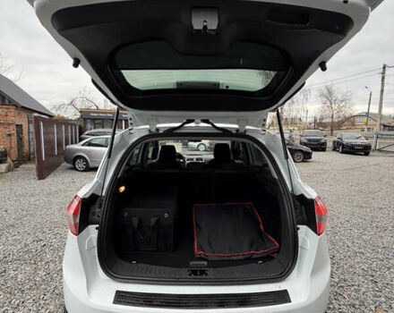 Белый Форд Куга, объемом двигателя 2.52 л и пробегом 225 тыс. км за 11300 $, фото 10 на Automoto.ua