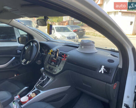 Білий Форд Куга, об'ємом двигуна 2 л та пробігом 204 тис. км за 11300 $, фото 6 на Automoto.ua
