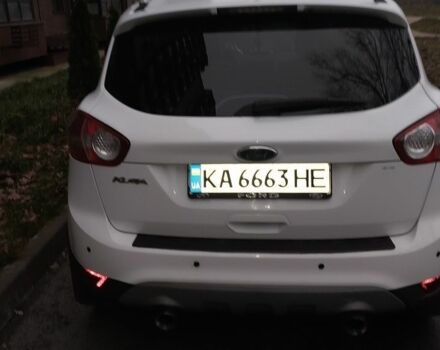 Белый Форд Куга, объемом двигателя 2 л и пробегом 198 тыс. км за 11300 $, фото 6 на Automoto.ua