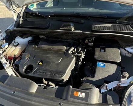 Білий Форд Куга, об'ємом двигуна 2 л та пробігом 269 тис. км за 10000 $, фото 3 на Automoto.ua