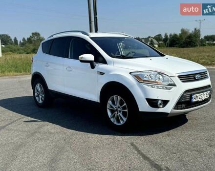 Белый Форд Куга, объемом двигателя 2 л и пробегом 280 тыс. км за 11150 $, фото 13 на Automoto.ua